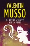 Livre numérique La femme à droite sur la photo